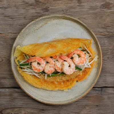 Thai Shrimp Wrap – Flavor-Packed Golden Perfection - ready to serve